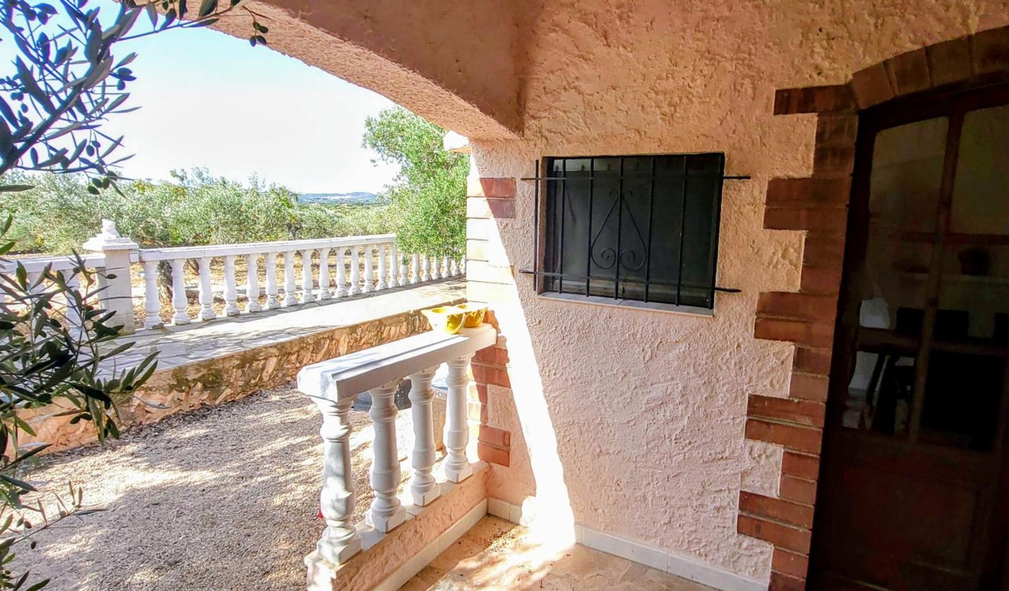 Aguilas, Casa Catala
